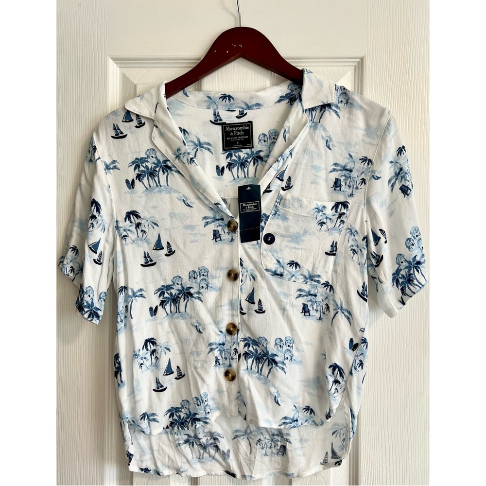 NWT - Abercrombie & Fitch Hawaiian shirt